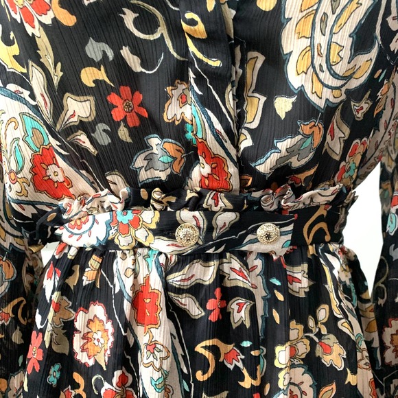 Zara Paisley Floral Printed Short V-neck Dress in Black - Picture 9 of 15